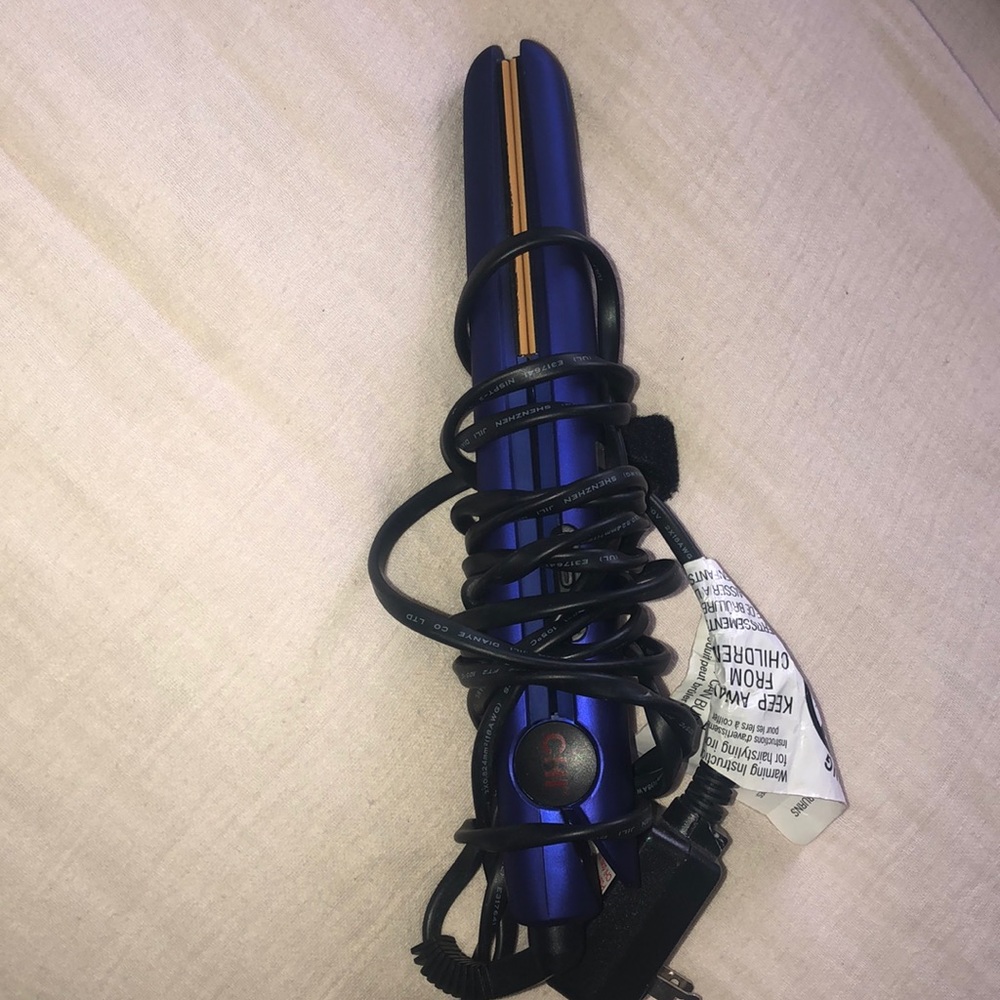 CHI hair straightener